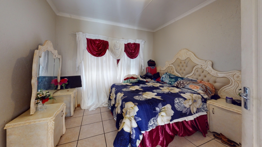 2 Bedroom Property for Sale in Potchefstroom North West